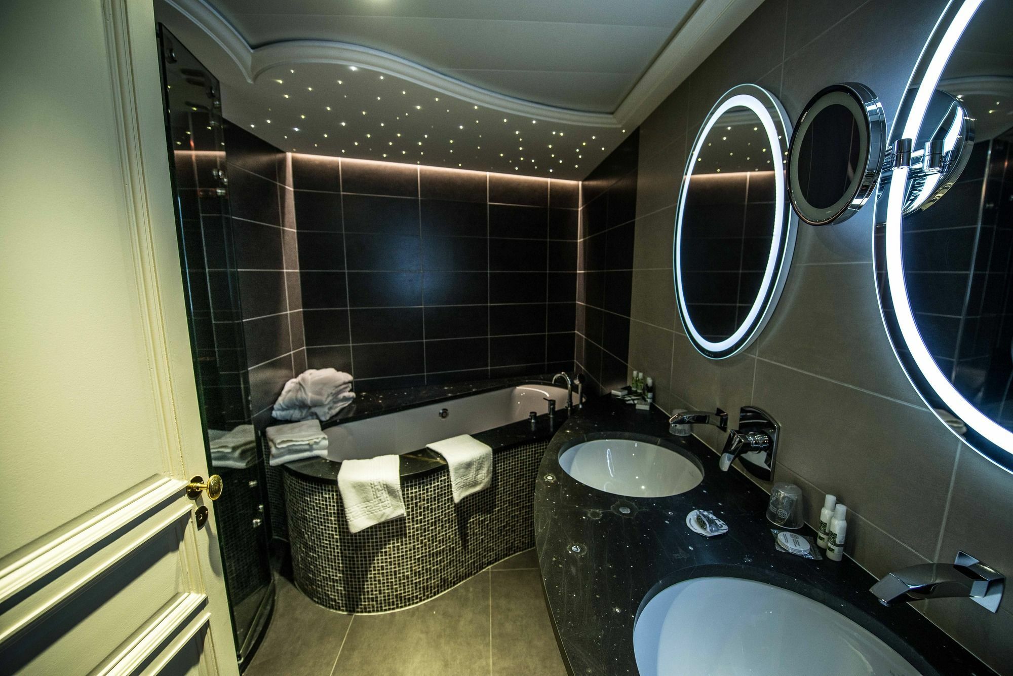 Hotel La Cour Berbisey - Teritoria Dijon Zewnętrze zdjęcie